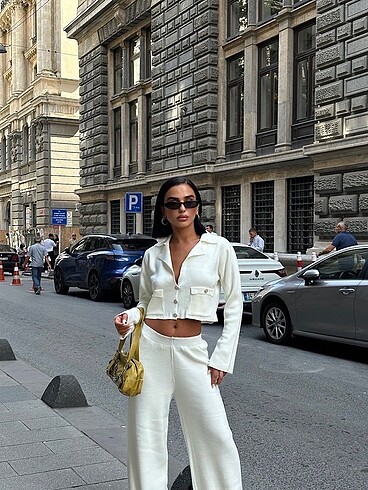 universal Beden beyaz Renk Nancy Kruvaze Yaka Crop Takım