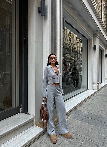 Nancy Kruvaze Yaka Crop Takım