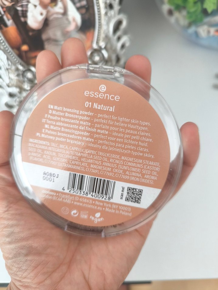 Essence Matt Bronzlaştırıcı ve Aydınlatıcı Pudra - Görsel 3