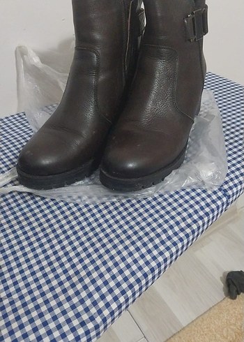 Kadın Kahverengi Deri Tokalı Topuklu Bot - Görsel 4