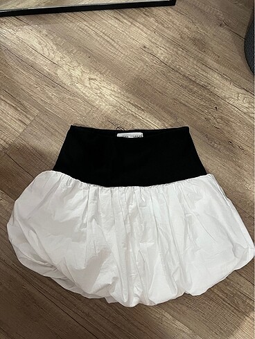 BERSHKA balon etek