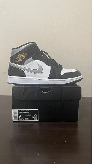 Nike Jordan 1 Mid