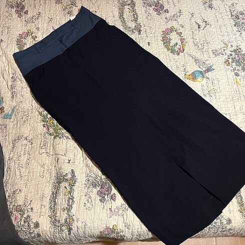 Zara Midi Lacivert Yırtmaçlı Etek