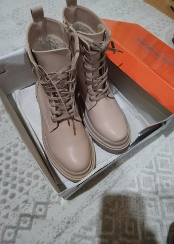 38 Beden ten rengi Renk Bot kışlık