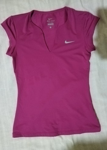 Nike Nike Pembe V Yaka Kısa Kollu Tişört