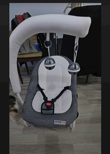 Gri ve Beyaz Bebek pusetı - Görsel 2