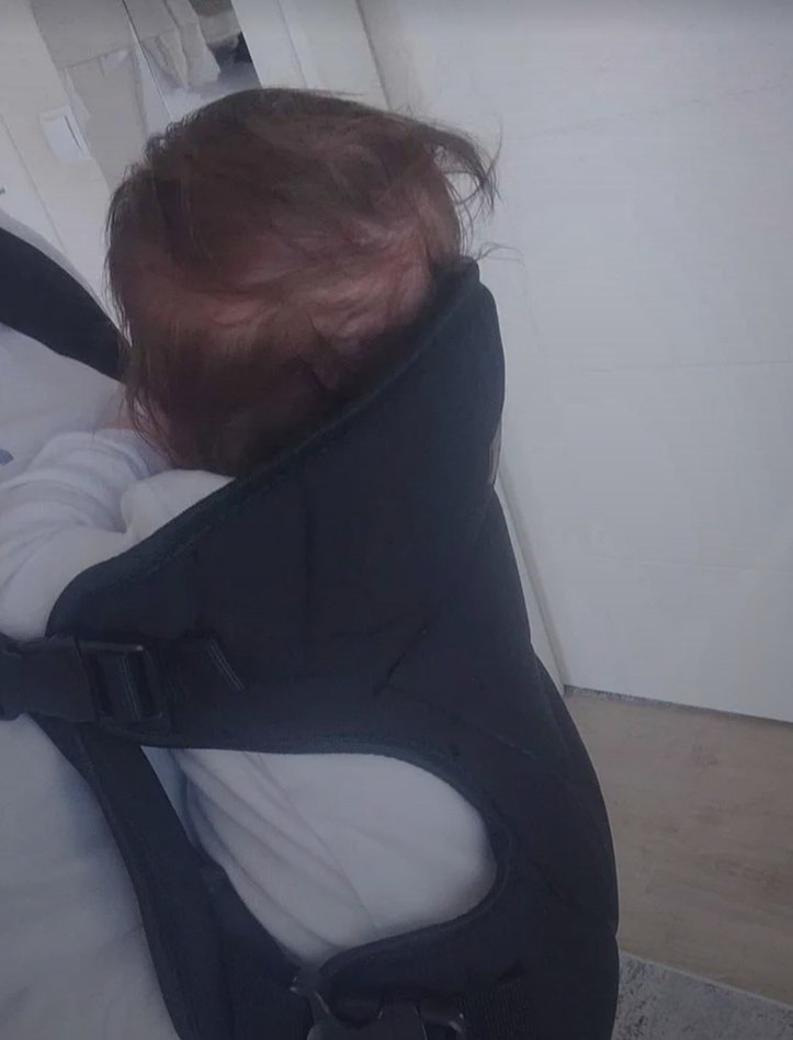 Siyah Bel Destekli Bebek Kanguru - Görsel 2