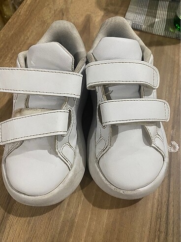 Adidas yürüyüş ayakkabısı