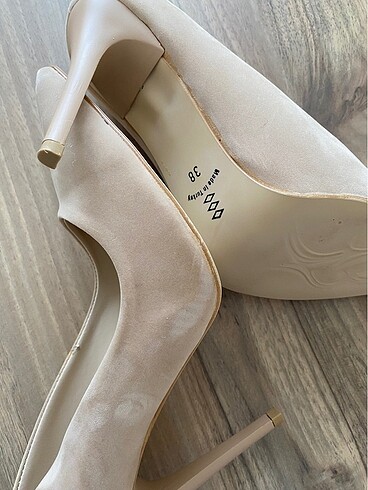 38 Beden Stiletto