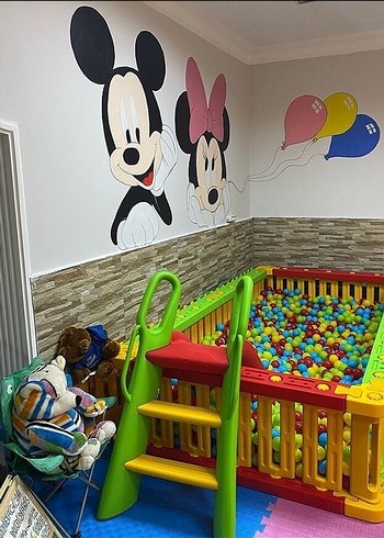 Beden Renkli Çok Bölmeli Oyun Parkı top havuzu