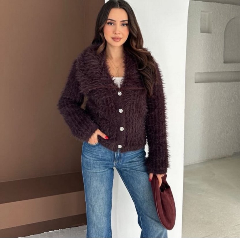 Beyaz Kısa Peluş V Yaka Hırka - Görsel 3