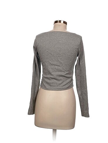 l Beden Bershka Bluz %70 İndirimli.