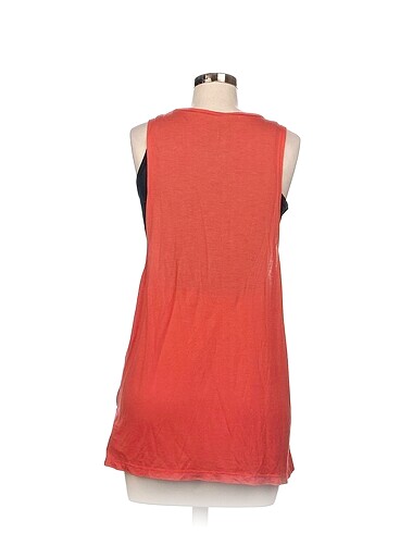 s Beden LC Waikiki T-shirt %70 İndirimli.