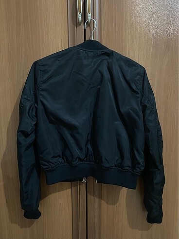Pull and Bear Pull and bear crop siyah mont
