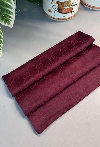 Gucci desen şal