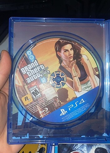 Diğer PS4 oyun cd si
