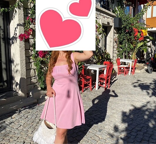 Pembe kısa elbise