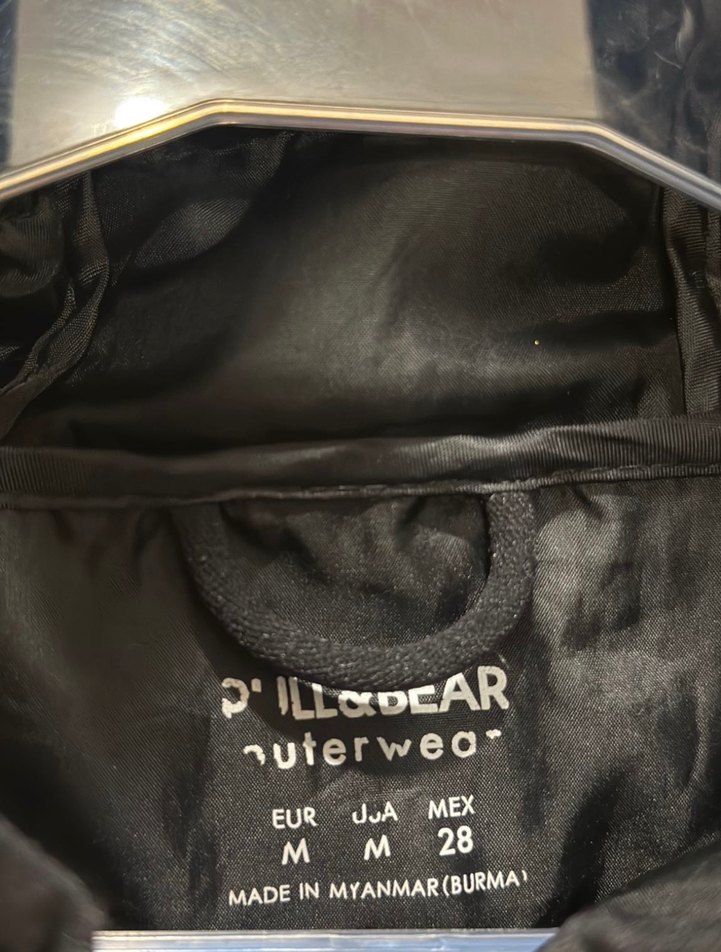 Pull and bear Siyah Fermuarlı Kadın Kışlık Mont - Görsel 3