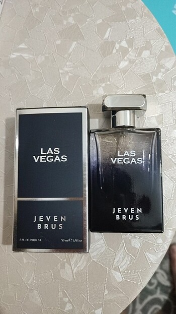 Jeven Brus Las Vegas ea de parfüm 