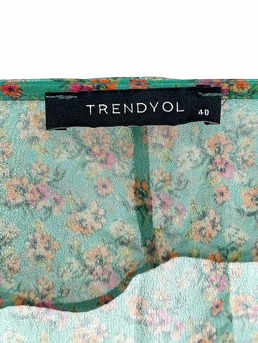 40 Beden yeşil Renk Trendyol & Milla Gömlek %70 İndirimli.