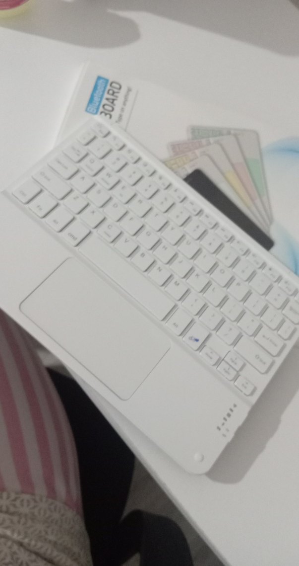 Beyaz Bluetooth Klavye ve Touchpad - Görsel 4