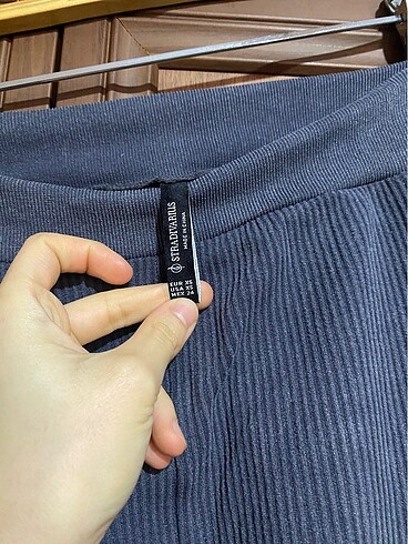 s Beden Stradivarius ispanyol paça yırtmaçlı tayt