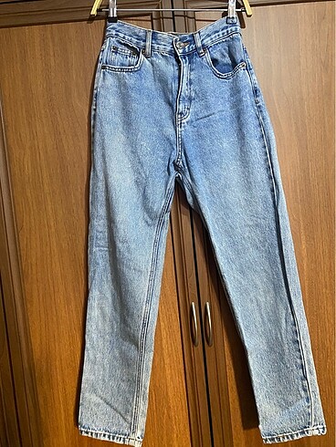 Pull and Bear Mom fit jean