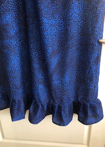 Parlak Mavi Yılan Desenli elbise - Görsel 2