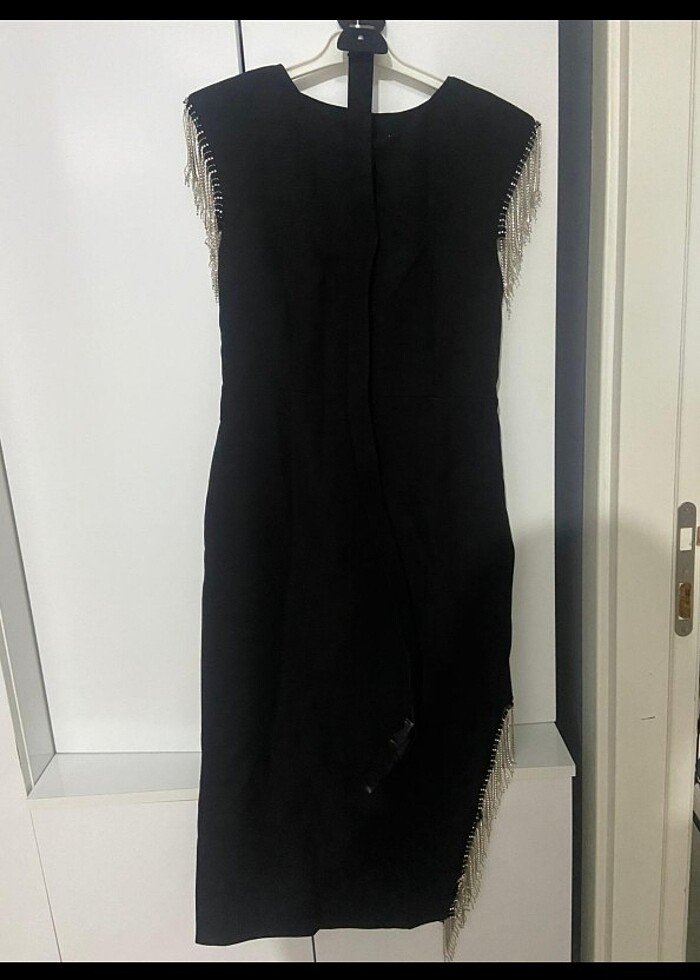 Sıfır elbise mevzuda 1 defa giyildi  - Görsel 2