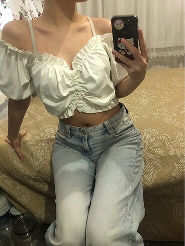 Bershka yazlık beyaz lastikli crop karpuz kol bluz crop beyaz crop bersh