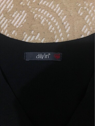 Bershka siyah dilvin crop v yaka