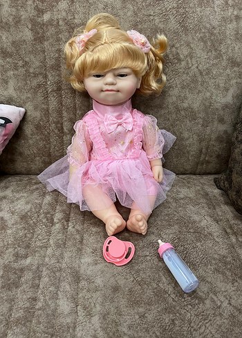 Pembe Tüllü Elbiseli Bebek ve Aksesuarları