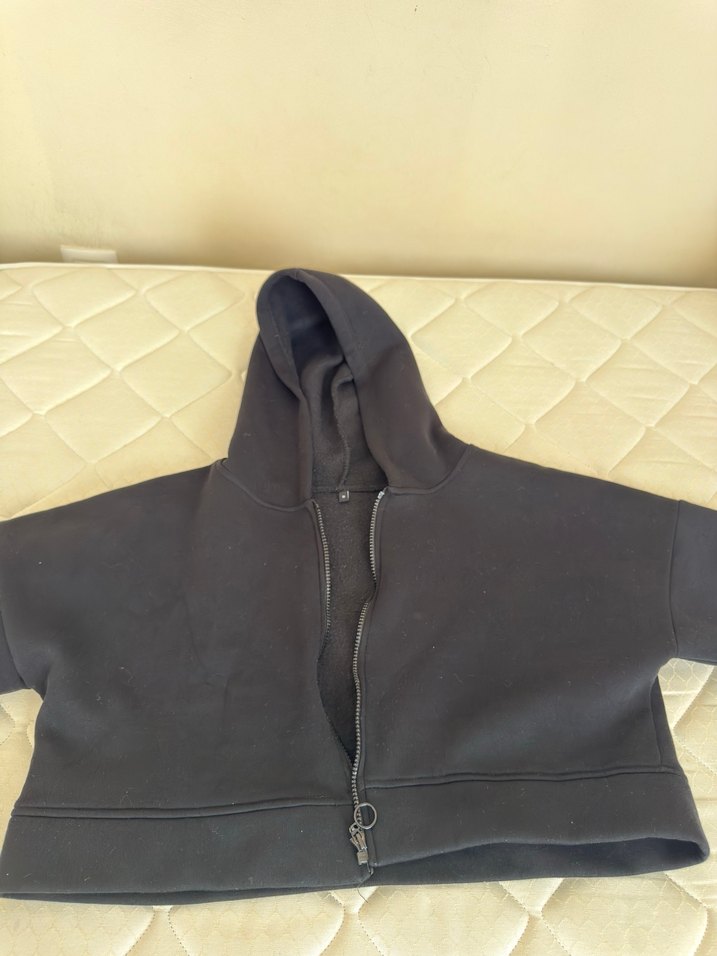 Kadın Siyah Fermuarlı crop Sweatshirt - Görsel 3