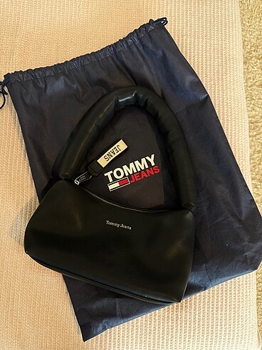 Tommy Hilfiger çanta