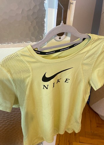 Nike Nike Kadın fıstık yeşili koşu ve spor tişörtü