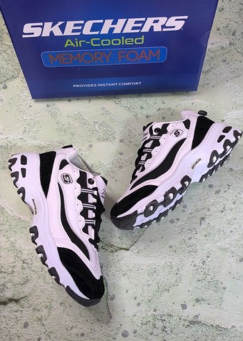 Skechers Skechers Kadın Siyah Beyaz Spor Ayakkabı