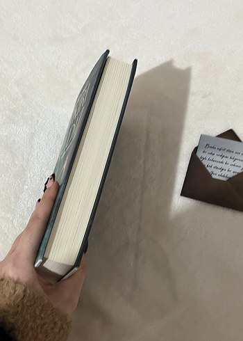 Aykırı Yıldız - Veda Yakası Serisi Romanı - Görsel 2