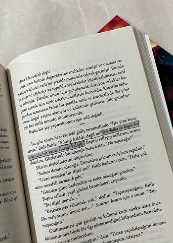 Merhaba ve Hoşça Kal Arasında - Emma Scott - Görsel 3