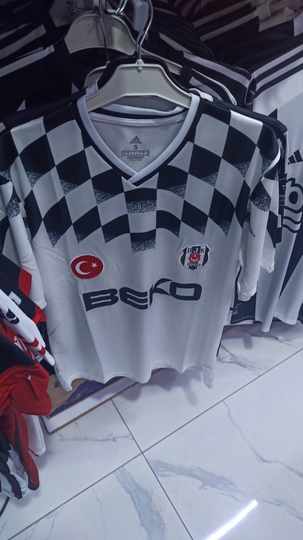 Beyaz Baskılı Erkek Kısa Kollu Jersey - Görsel 2