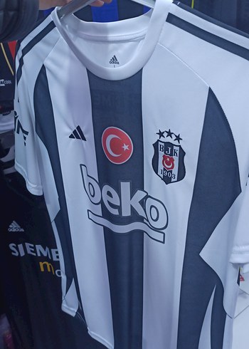 Erkek Beyaz Siyah Çizgili Spor Forma - Görsel 4