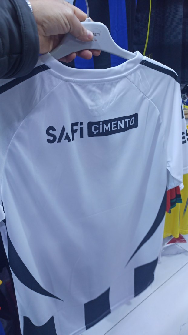 Erkek Beyaz Siyah Çizgili Spor Forma - Görsel 5