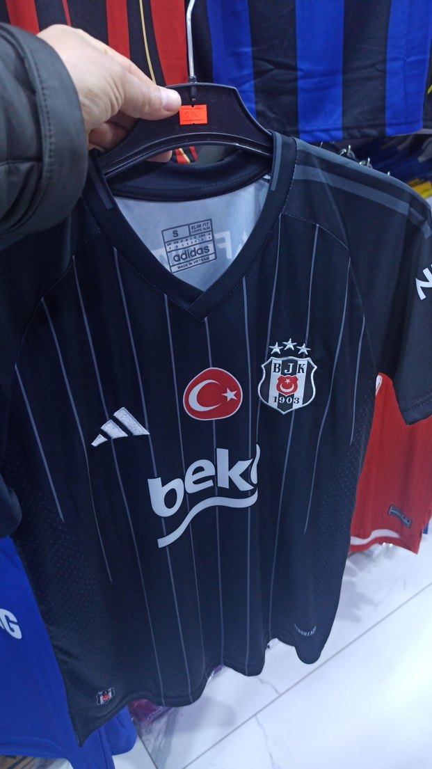 Siyah BJK Erkek Forma, Kısa Kollu, Dar Kesim - Görsel 2