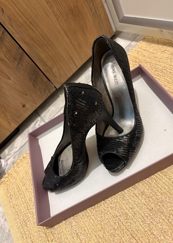 Pullu topuklu ayakkabı - Görsel 2