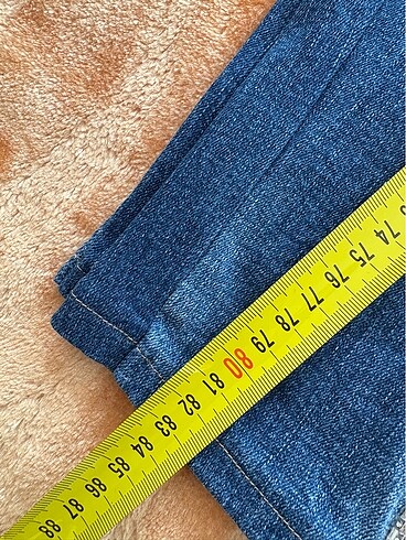 26 Beden lacivert Renk Nare marka taşlı jean