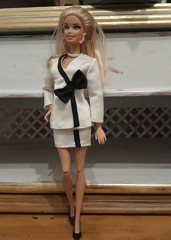 Beden Barbie Mini Beyaz etek ve ceket