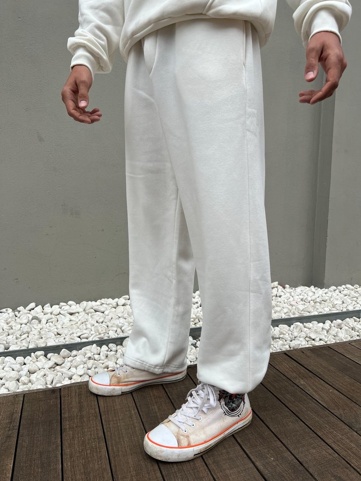 Beyaz Oversize Unisex Eşofman Altı - Görsel 3