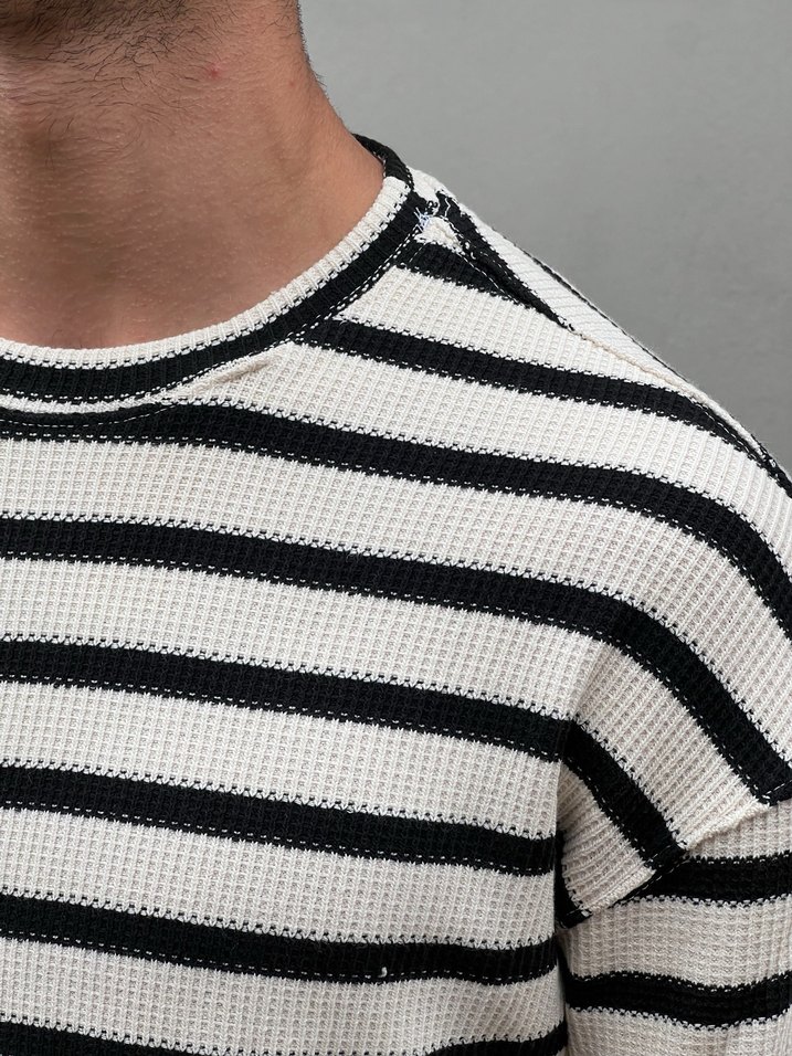 Beyaz Siyah Çizgili Pamuklu Erkek Triko Kazak - Görsel 3