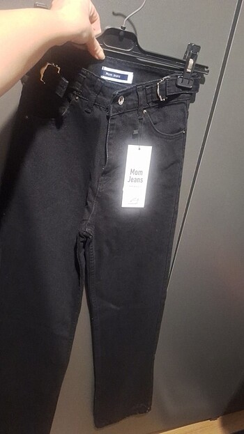 Mom Jeans