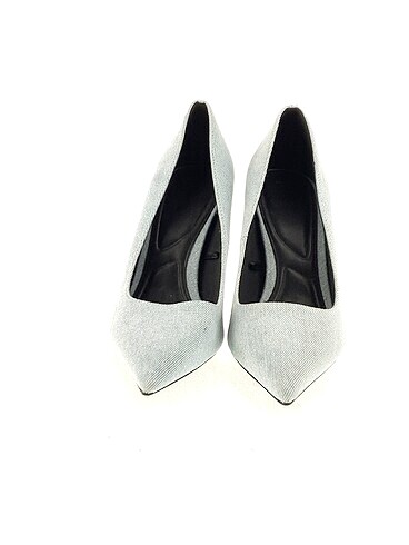 41 Beden Zara Stiletto %70 İndirimli.