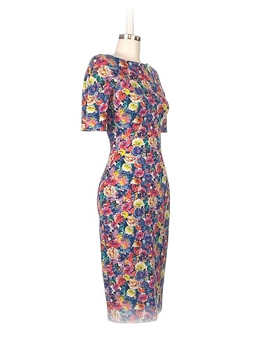 Zara Zara Kısa Elbise %70 İndirimli.